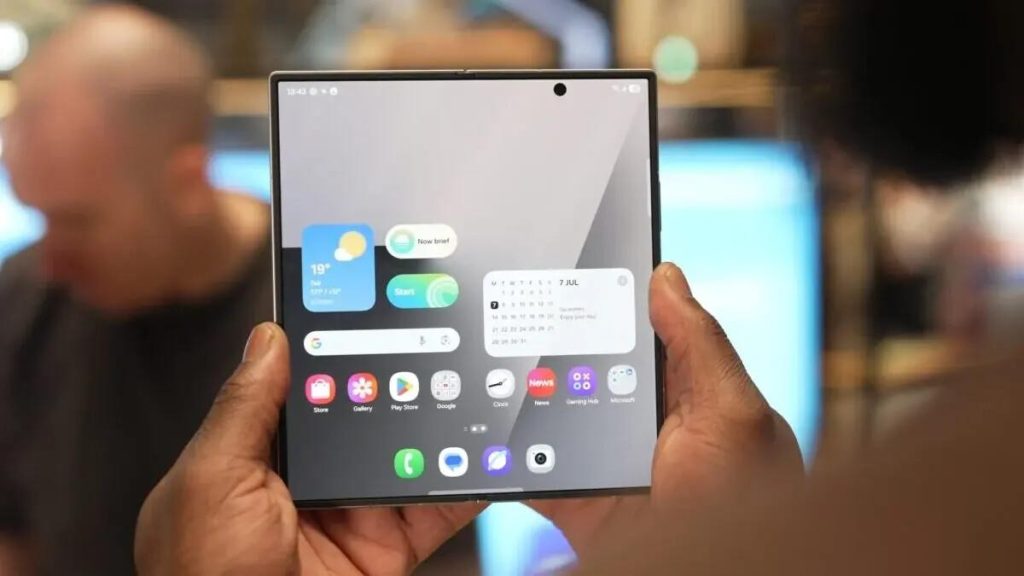 Galaxy Z Fold 8