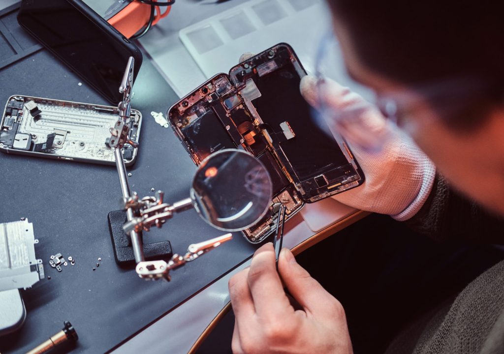 mobiltelefon szervizeles
